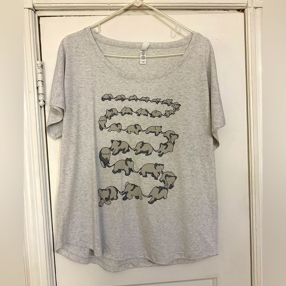 Gray Elephant Print Women’s Fitted tee